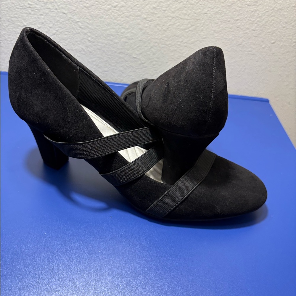 Easy Street Black Women's Heels